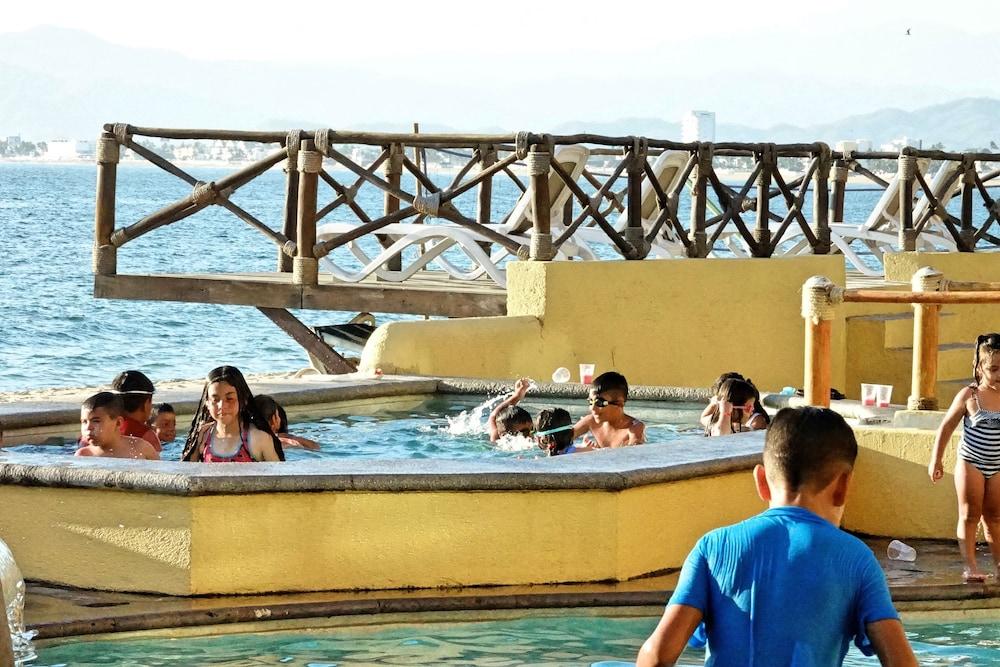 Hotel Marina Puerto Dorado - Todo Incluido マンサニージョ エクステリア 写真