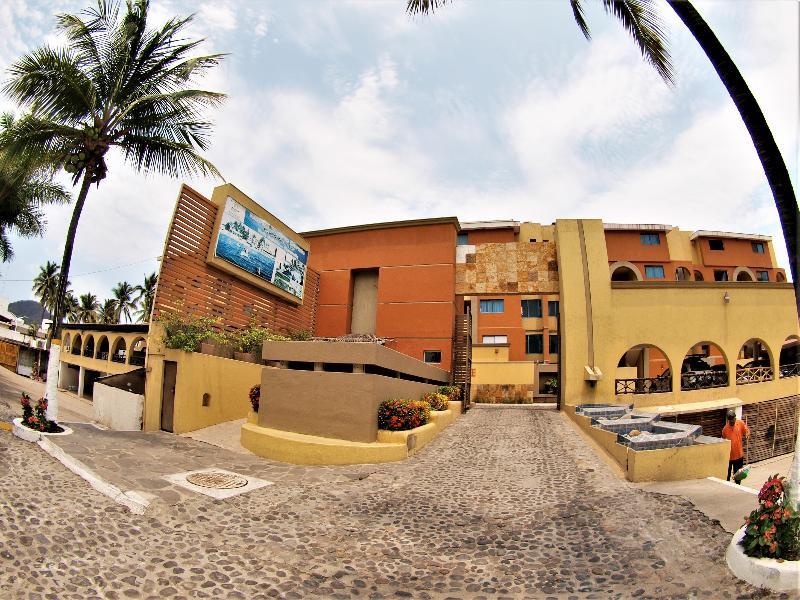Hotel Marina Puerto Dorado - Todo Incluido マンサニージョ エクステリア 写真